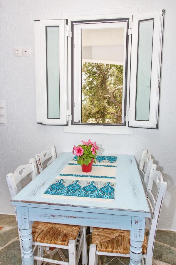 Aspra Chomata Villas Karystos  Buitenkant foto